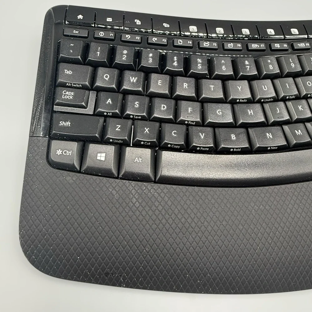 Microsoft Wireless Comfort Keyboard 5050 Ergonomic Black‎ No Mouse/Dongle